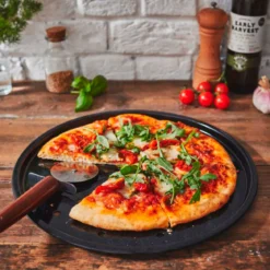 Bandeja perforada para pizza Wham® Enamel