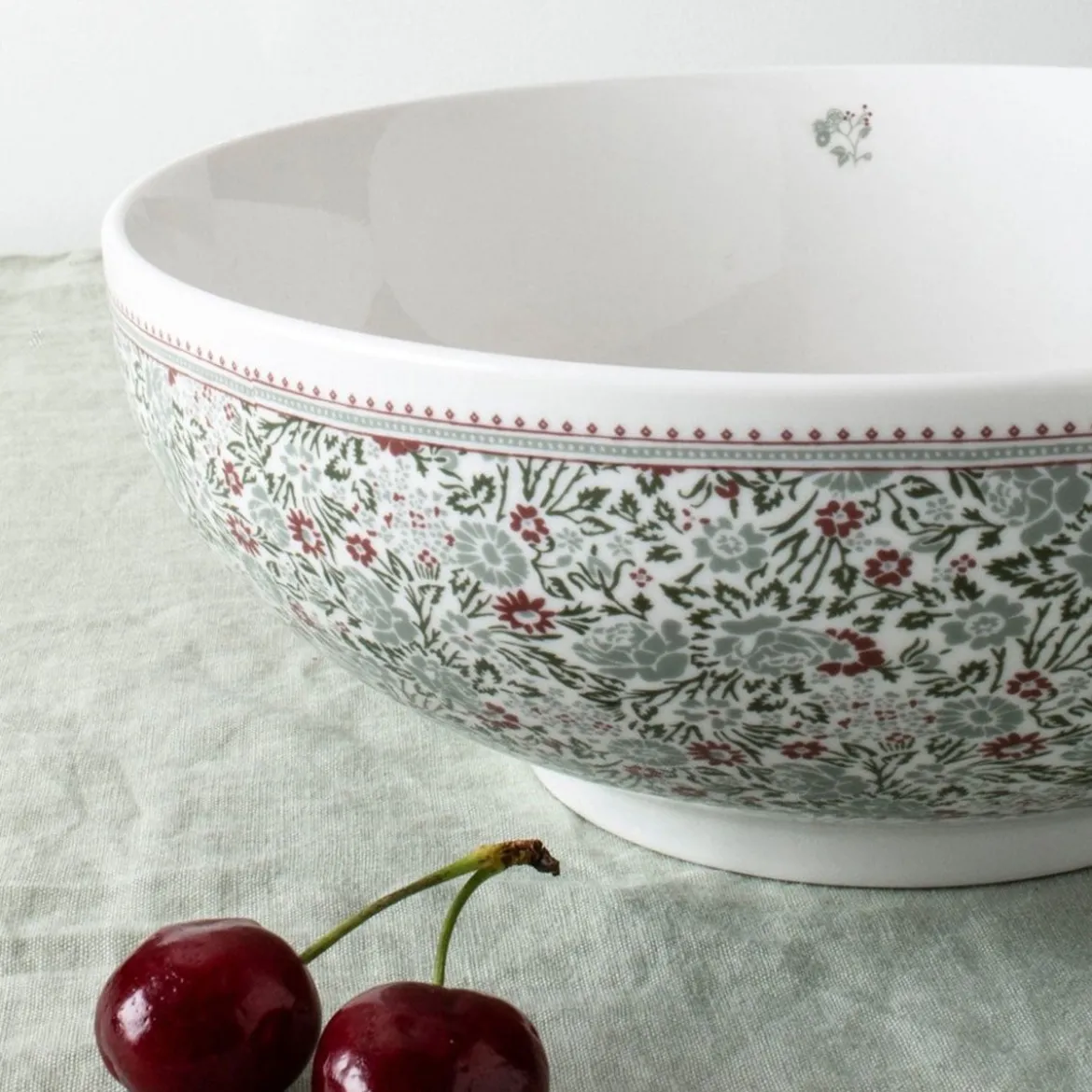 Bol ensaladera 23 cm de porcelana Wild Clematis Laura Ashley