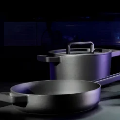 Conjunto de cocotte y sartén de hierro fundido Flavour WMF