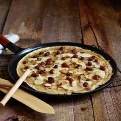 Crepera de hierro fundido con mango de madera Staub