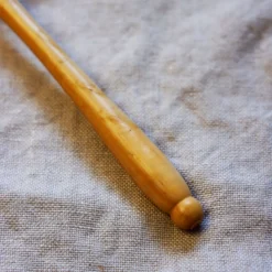 Cuchara de madera para aceitunas de Roger Orfevre