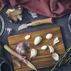 Cuchillo plegable para ajo, fruta y castañas de Opinel