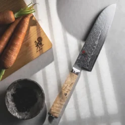 Cuchillos japoneses Miyabi de acero damasco