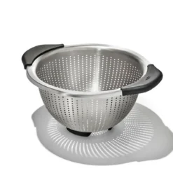 Escurridor de acero inoxidable OXO