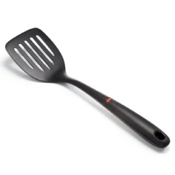 Espátula cuadrada de nylon SoftWorks OXO