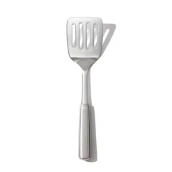 Espátula rasera de cocina Steel™ OXO