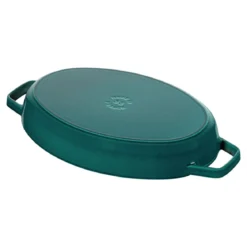 Fuente de horno ovalada de hierro fundido con tapa Staub