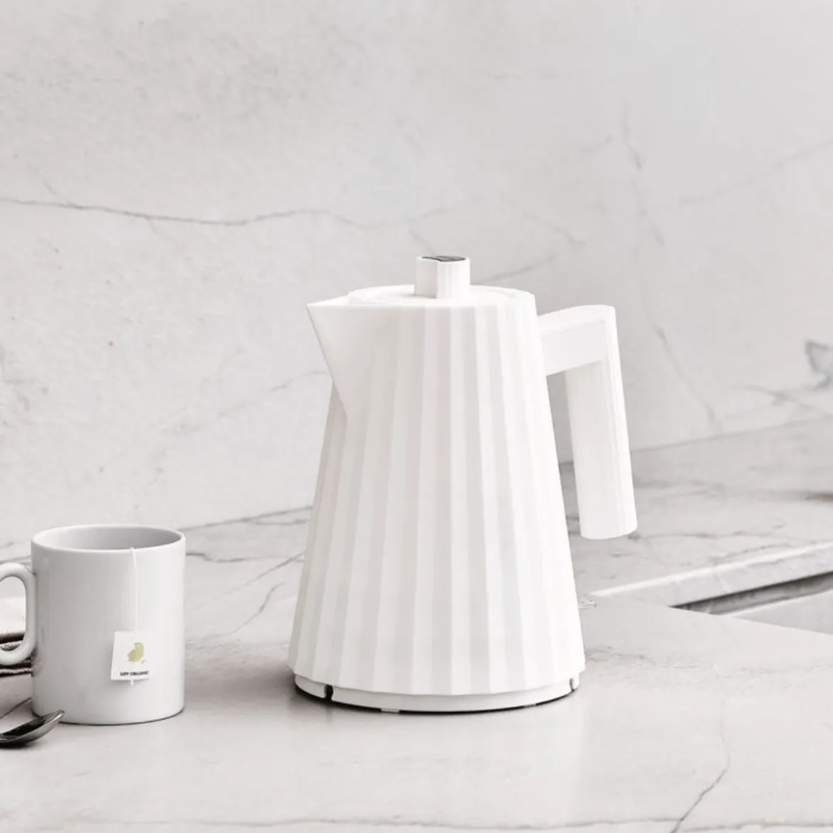 Hervidor eléctrico Plisse Alessi
