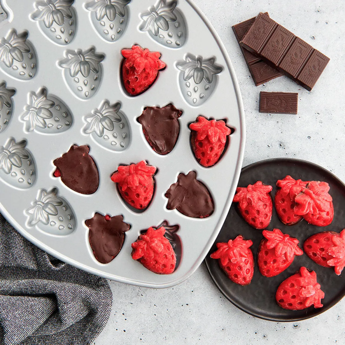 Molde fresas Bitelets Nordic Ware