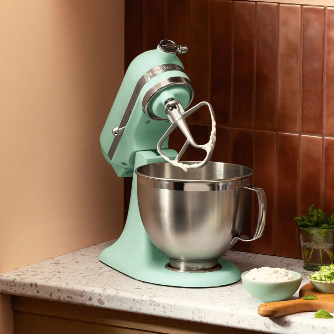 Robot de cocina KitchenAid ARTISAN Modelo 195 Ed. Color del Año 2026