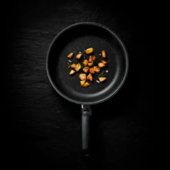 Sartén antiadherente con exterior inox Adamant® Premium Fissler