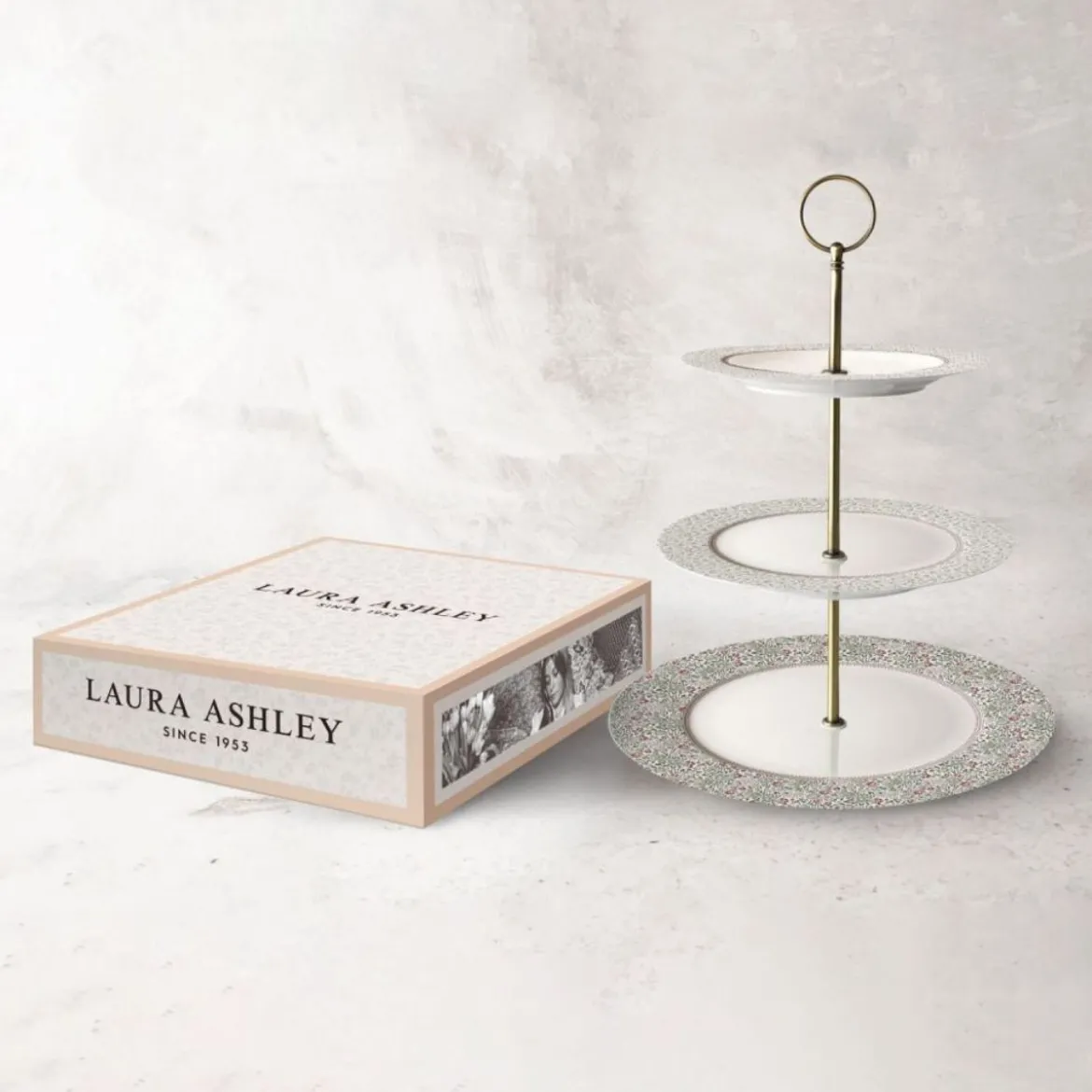 Stand para tartas de 3 pisos de porcelana Wild Clematis Laura Ashley