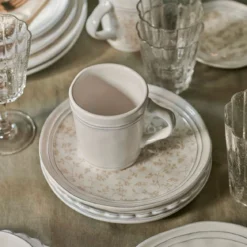 Taza tipo mug Artisan Collection de Laura Ashley