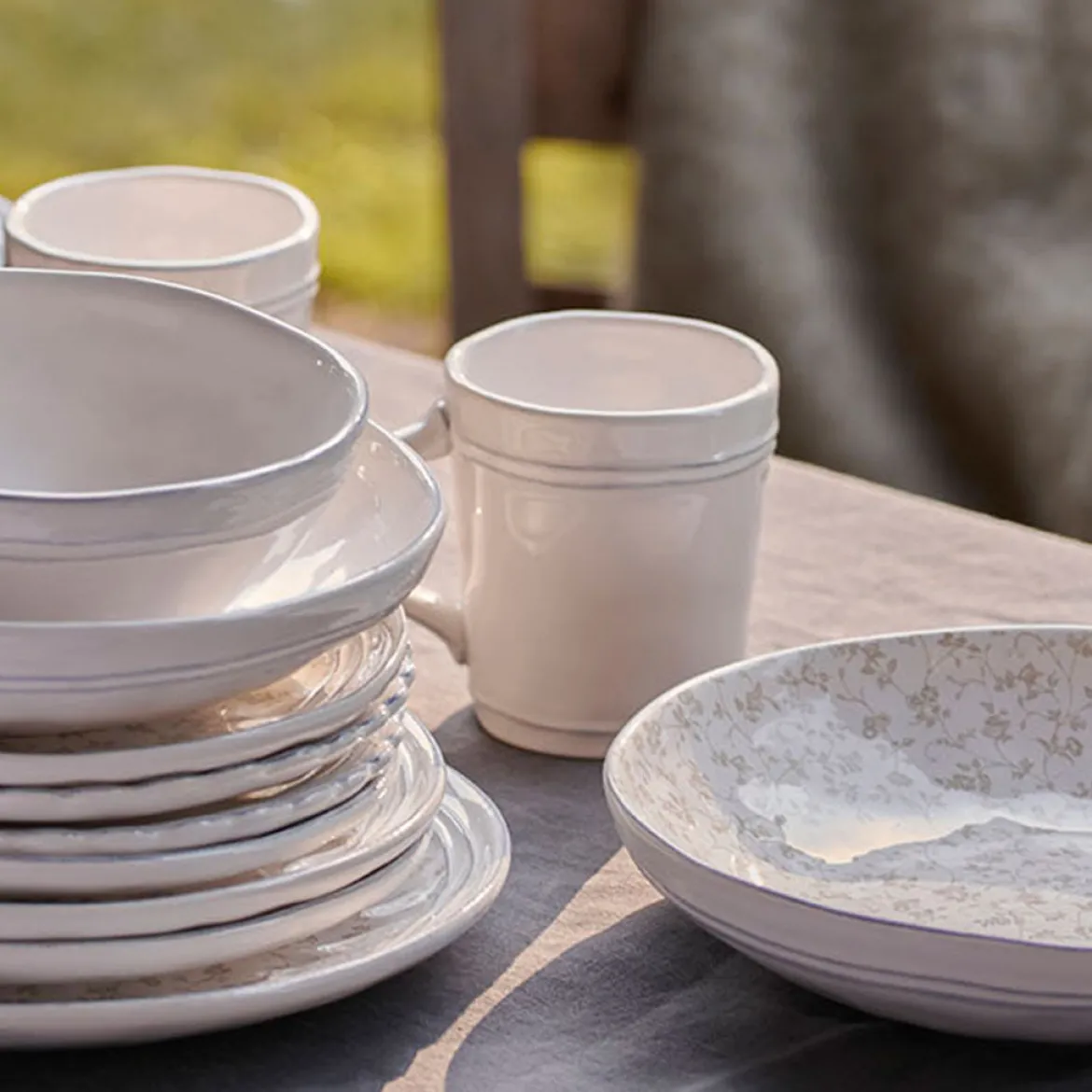 Taza tipo mug Artisan Collection de Laura Ashley