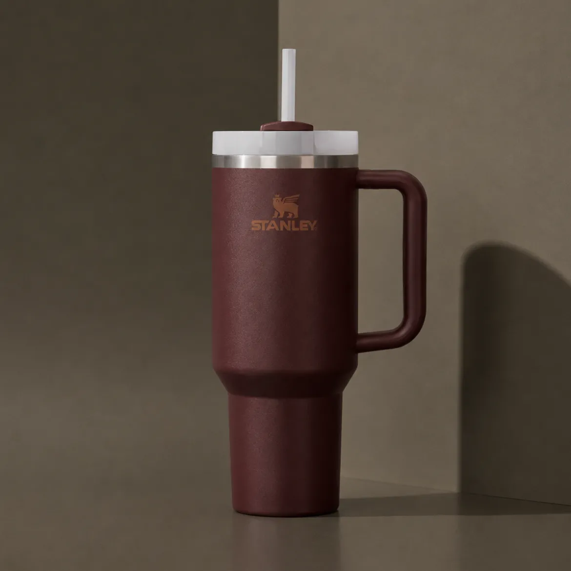 Vaso termo con asa y pajita The Quencher FlowState Stanley