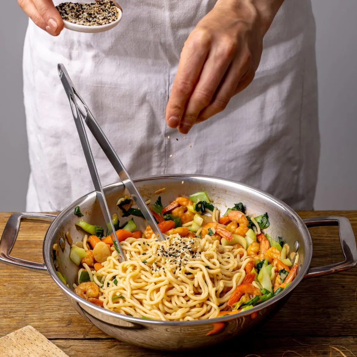 Wok de acero inoxidable 3-Ply con tapa de cristal Castel'Pro Cristel